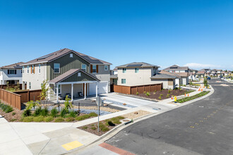 Harvest at Spring Lake in Woodland, CA - Building Photo - Building Photo