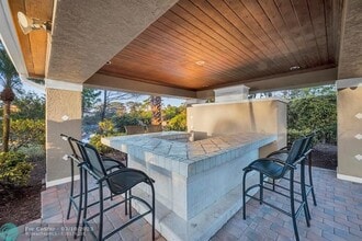 3661 NW Adriatic Ln in Jensen Beach, FL - Foto de edificio - Building Photo