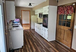 516 Cumberland Estates Rd in Cumberland Gap, TN - Building Photo - Building Photo