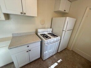 823 Washington St in Santa Rosa, CA - Building Photo - Building Photo