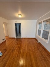 7827 S Ridgeland Ave, Unit 1 in Chicago, IL - Building Photo - Building Photo