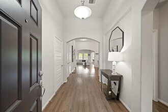 310 Polar Bear Trl in Crosby, TX - Building Photo - Building Photo