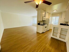 1631 Barry Ave in Los Angeles, CA - Building Photo - Building Photo