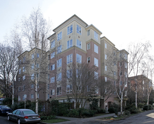 Boylston Howell Apartments