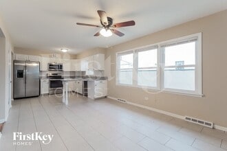 301 E Division St in Itasca, IL - Building Photo - Building Photo