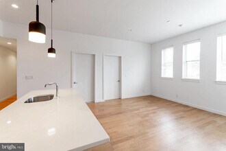 507 S 8th St in Philadelphia, PA - Building Photo - Building Photo