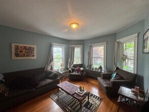40 Hall Ave, Unit #1 in Somerville, MA - Building Photo - Building Photo