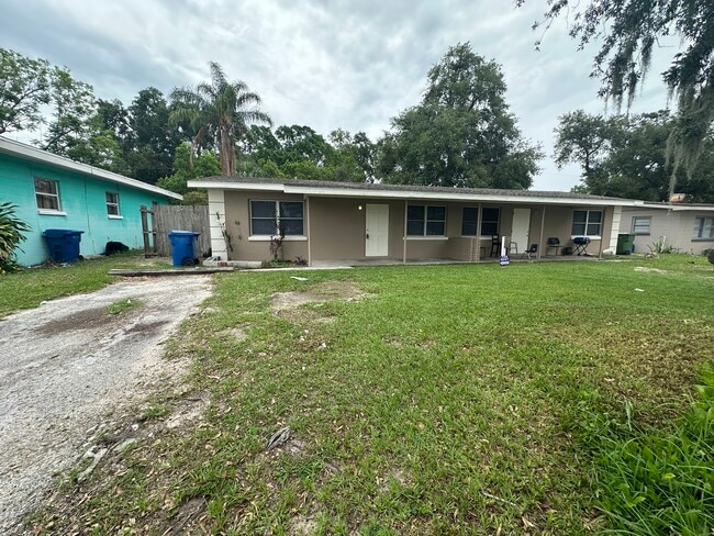 603 Avenue G SE, Unit 603 in Winter Haven, FL - Building Photo - Building Photo