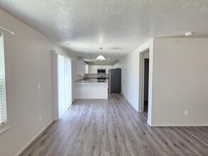 15437 N Bonelli Ave in Nampa, ID - Building Photo - Building Photo