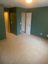 2610 Yellowstone Dr in Hastings, MN - Building Photo - Building Photo