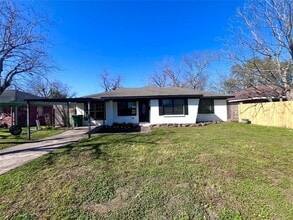 455 Glenburnie Dr in Houston, TX - Building Photo - Building Photo