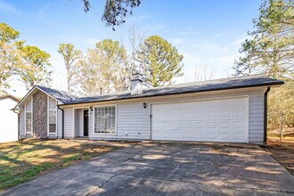 4060 Faron Ct in Ellenwood, GA - Building Photo - Building Photo