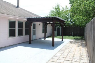 11507 Stone Bridge Dr in Houston, TX - Building Photo - Building Photo