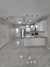 1018 N Woodson Ave, Unit 3 in Edinburg, TX - Building Photo - Building Photo