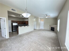 8985 S Durango Dr in Las Vegas, NV - Building Photo - Building Photo