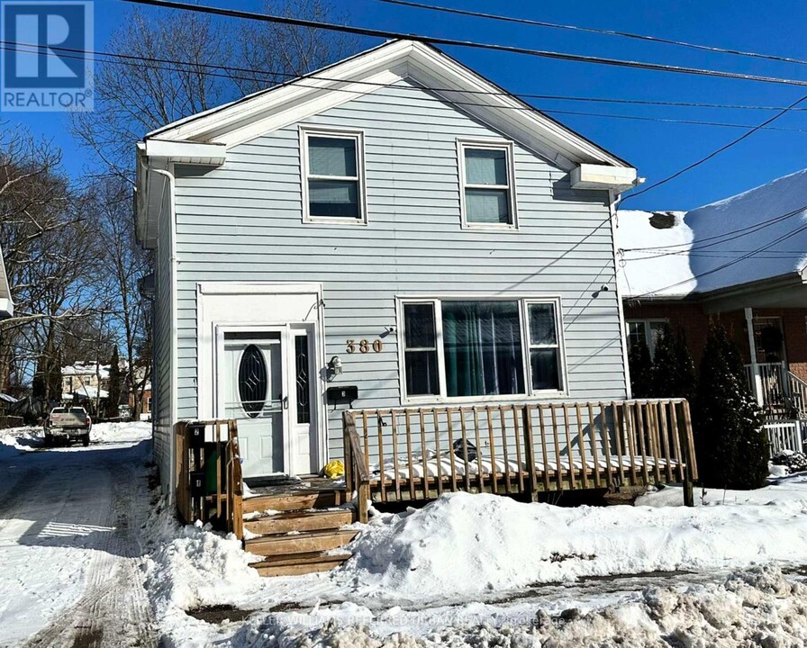 380 John St in Cobourg, ON - Building Photo