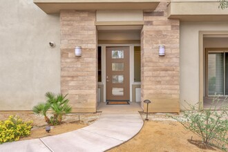 1304 Retreat Cir in Palm Desert, CA - Building Photo - Building Photo