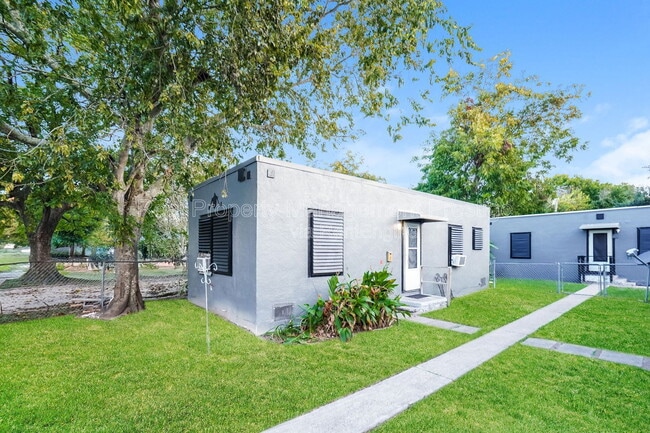 117 6th Ave N in Texas City, TX - Building Photo - Building Photo