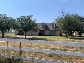 984 E Schirra Dr in Odessa, TX - Building Photo