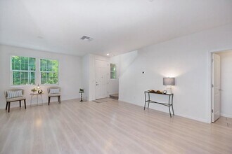 3735 Amelia Rose Way in Sacramento, CA - Building Photo - Building Photo