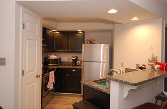 1450 Barton Place Dr in Raleigh, NC - Foto de edificio - Building Photo