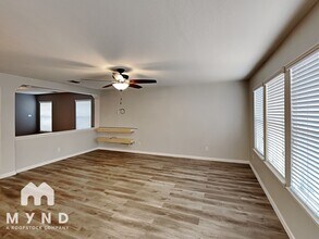 9203 Silver Vista in San Antonio, TX - Foto de edificio - Building Photo