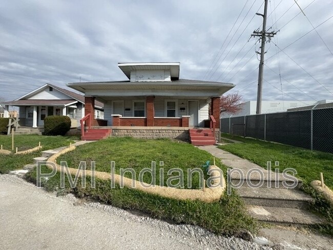 2036 Southeastern Ave in Indianapolis, IN - Building Photo - Building Photo
