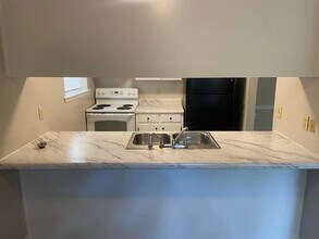 1830 Sylvan Ct in Tallahassee, FL - Building Photo - Building Photo