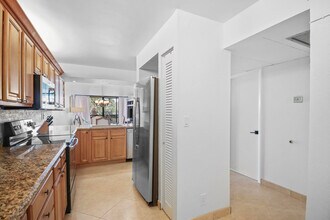 13 Royal Palm Way in Boca Raton, FL - Building Photo - Building Photo
