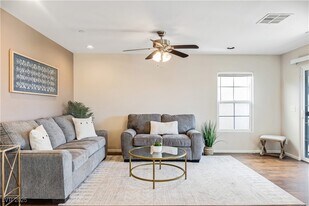 9065 Hanging Tapestry Ct in Las Vegas, NV - Building Photo