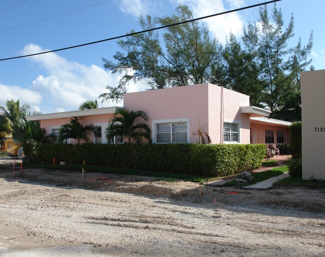 7135 Rue Granville in Miami Beach, FL - Building Photo - Building Photo