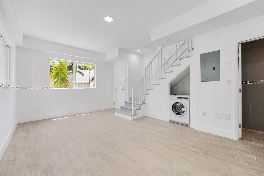 1519 Pennsylvania Ave in Miami Beach, FL - Building Photo