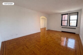 47-55-55 39th Pl in Queens, NY - Building Photo - Building Photo