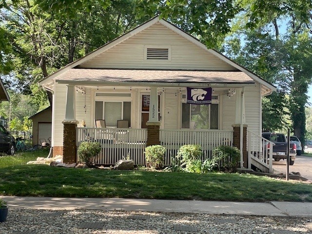 property at 1522 Houston St