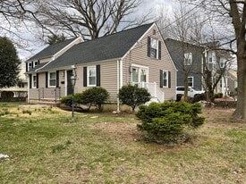 8-10 Mason Place in Fair Lawn, NJ - Building Photo