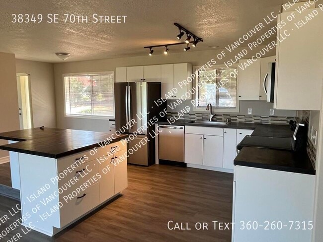 38349 SE 70th St in Washougal, WA - Building Photo - Building Photo