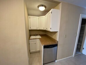 1471 Grand Ave, Unit 3 in St. Paul, MN - Building Photo - Building Photo