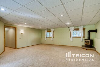 2110 Helmo Ave N in St. Paul, MN - Building Photo - Building Photo