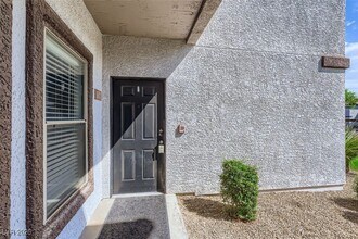 45 Maleena Mesa St in Henderson, NV - Building Photo - Building Photo