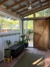 968 Cheatham St in San Marcos, TX - Building Photo - Building Photo