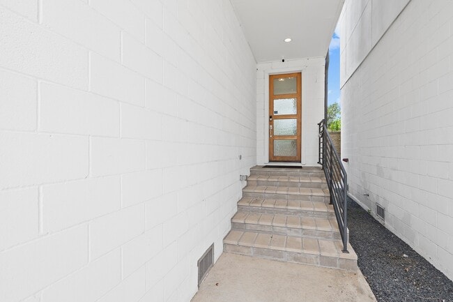 property at 2239 N MacGregor Way
