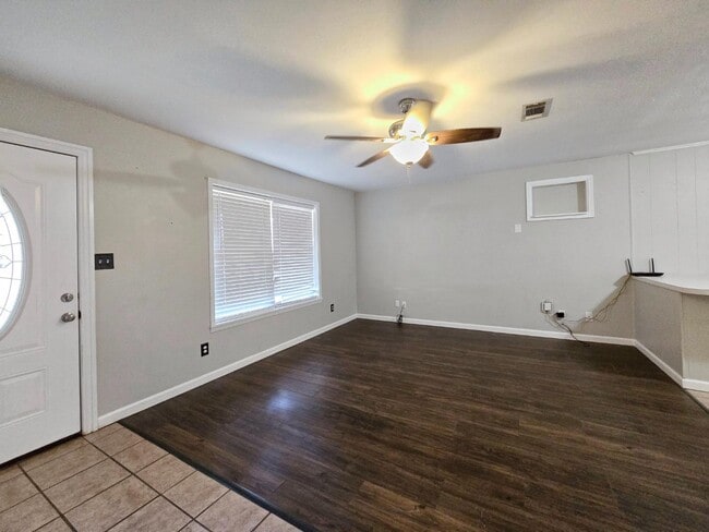 140 Alaska St in Van, TX - Building Photo - Building Photo