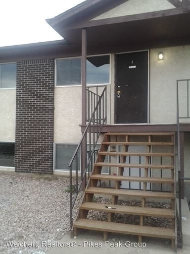 4228 Forrest Hill Rd in Colorado Springs, CO - Foto de edificio