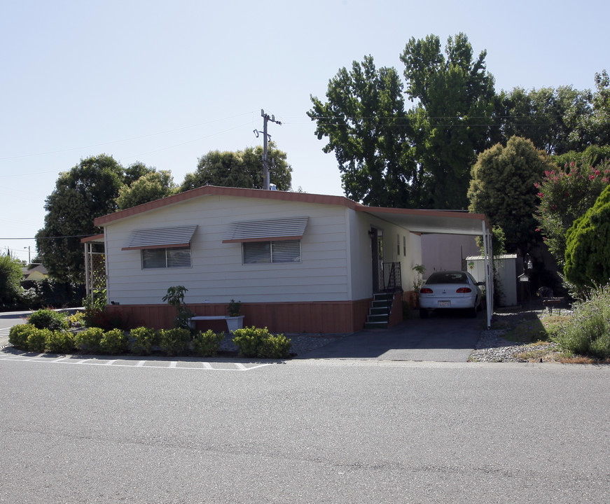 Park West Mobile Home Park in West Sacramento, CA - Building Photo