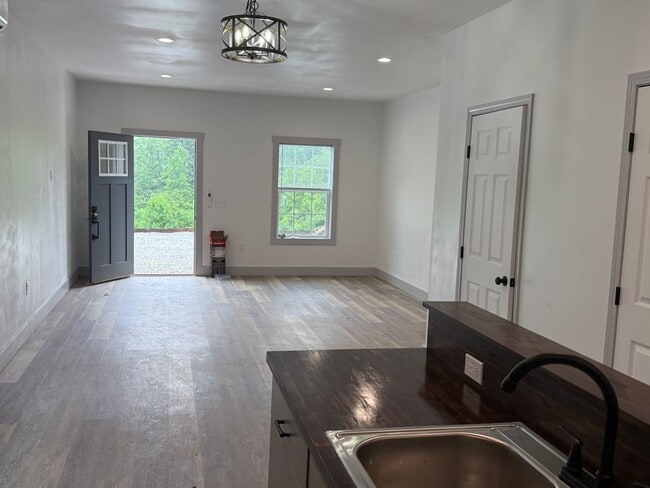 109 A Camryns Way in Bryson City, NC - Building Photo - Building Photo
