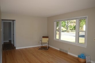 5503 Flamingo Rd in Monona, WI - Building Photo - Building Photo