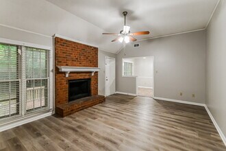 4030 Birch Glen Dr in Memphis, TN - Building Photo - Building Photo