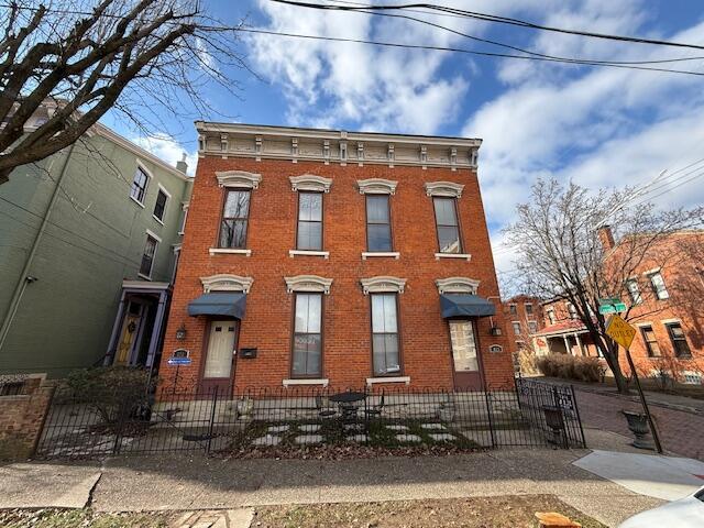 423 Russell St in Covington, KY - Building Photo