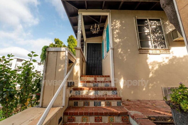 property at 4982 Baltimore Dr