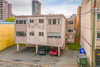 1821 Barclay St in Vancouver, BC - Building Photo - Building Photo